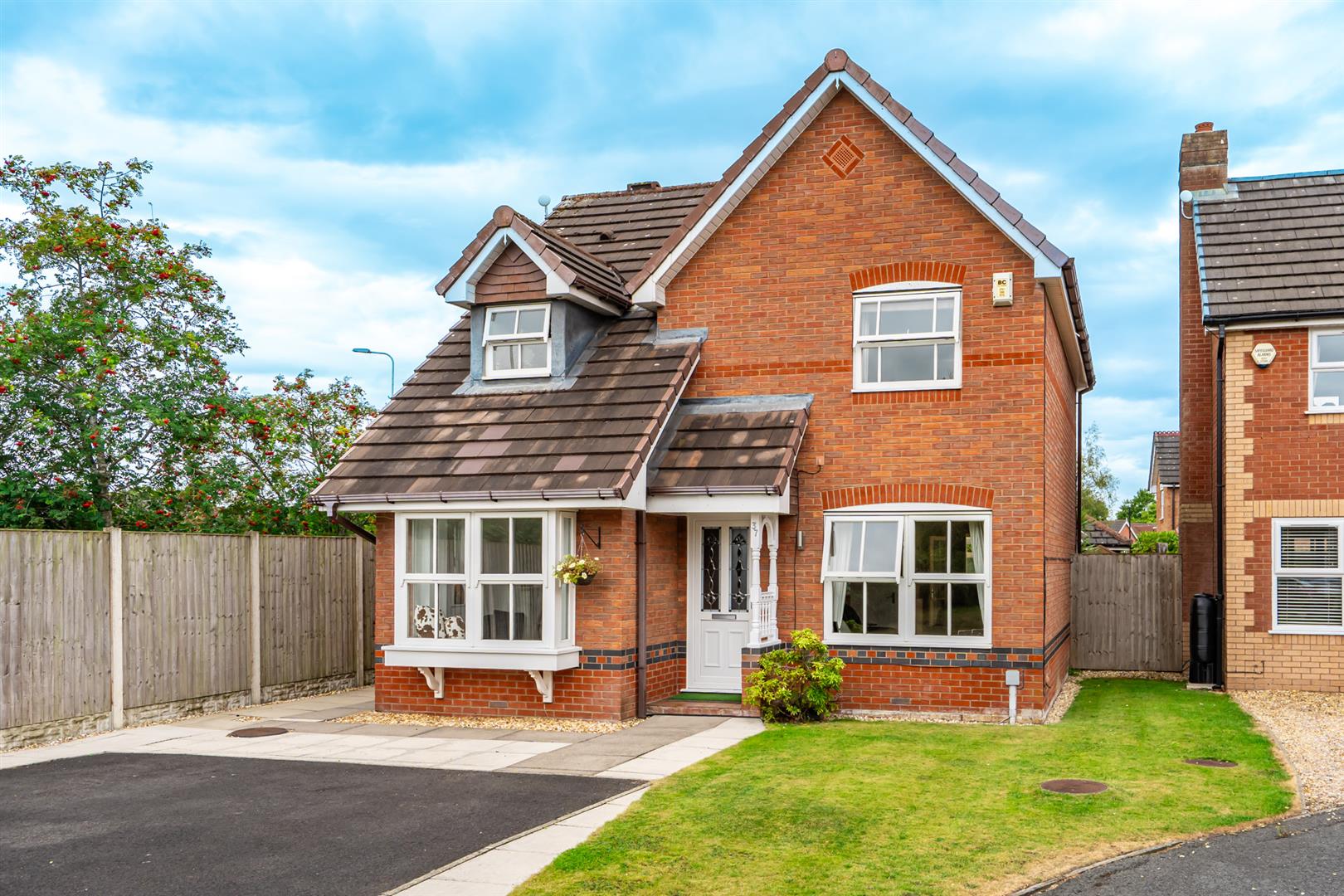 3 bed property in Mile Stone Meadow, Chorley